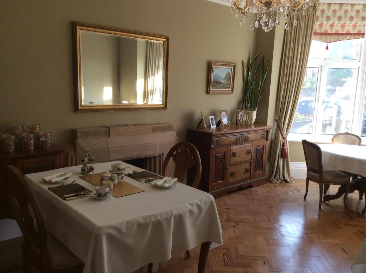 The Old Surgery Bed & Breakfast แคลกตัน-ออน-ซี ภายนอก รูปภาพ