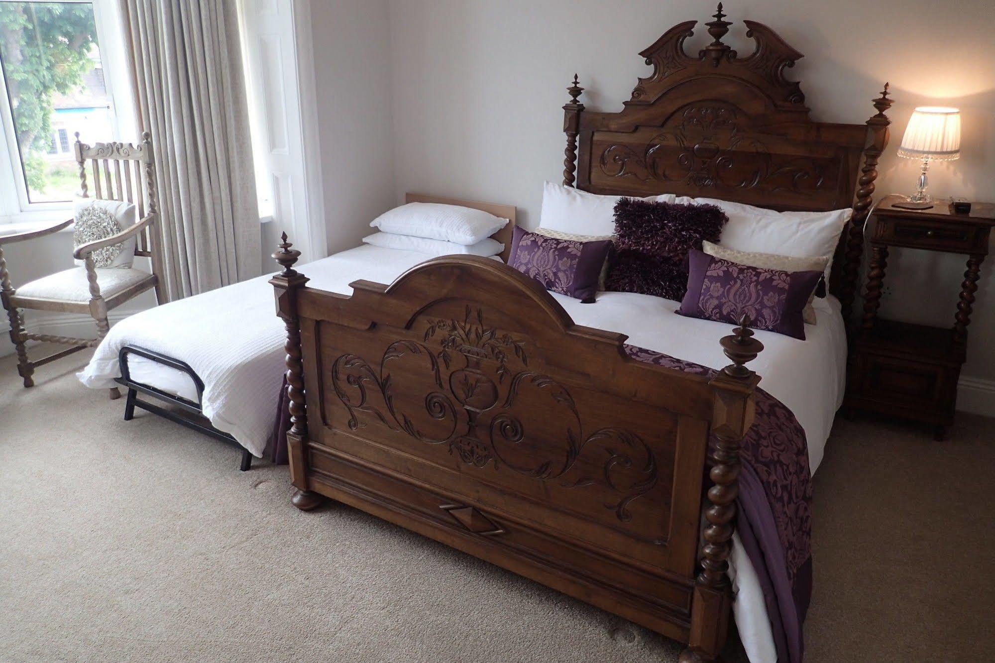 The Old Surgery Bed & Breakfast แคลกตัน-ออน-ซี ภายนอก รูปภาพ